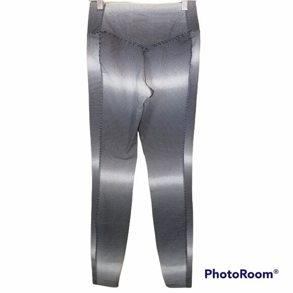 Nike Dri-FIT Ombre Stripe Mid-Rise Leggings S Full Length - Picture 2 of 10